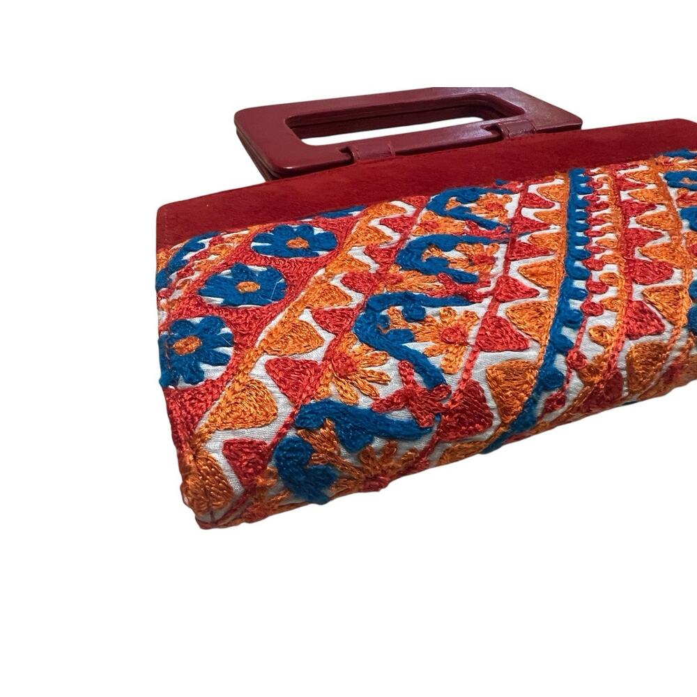 Crewel Embroidered Suede Floral Wood Handle Boho Hippie Art To Wear Clutch Purse - Picture 4 of 8